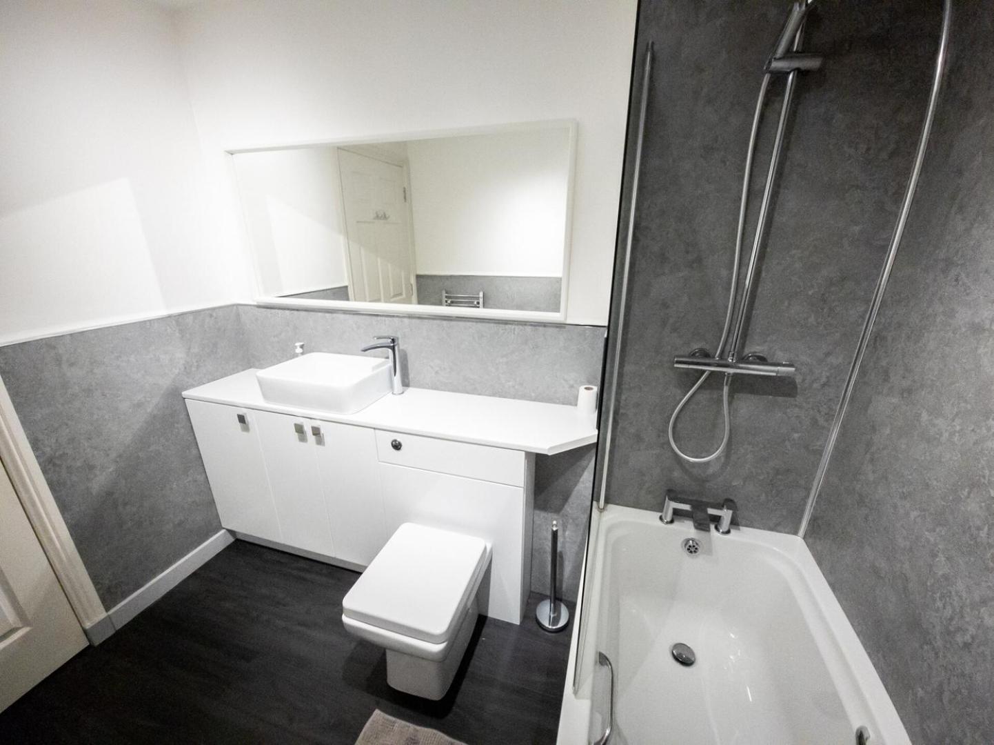 Tranquil 2Bed/2Bath Duplex Falkirk Exterior photo